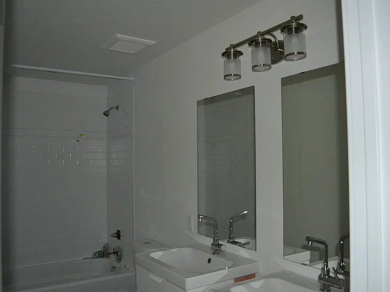 867 20th St #2 — Photo 10