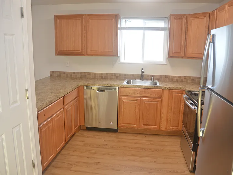 1103 Portland Ave #G — Photo 2