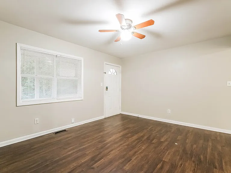 5734 Amalfi Way — Photo 4