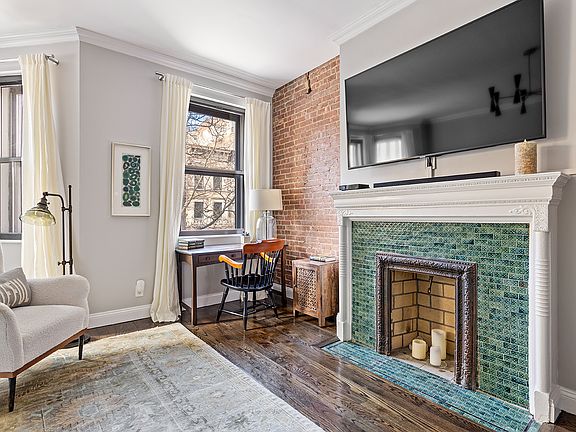 3rd image of 1323 Madison Ave #3