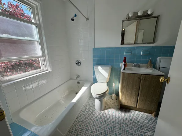 15-32 125th Street image 8 of 13