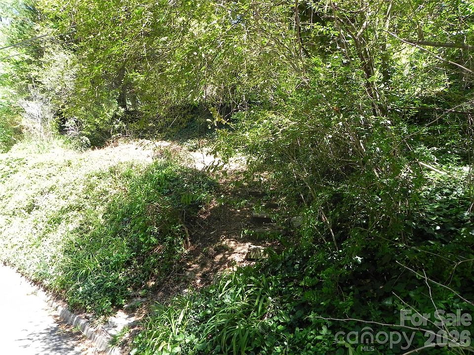 2nd image of 9999 Howland Rd