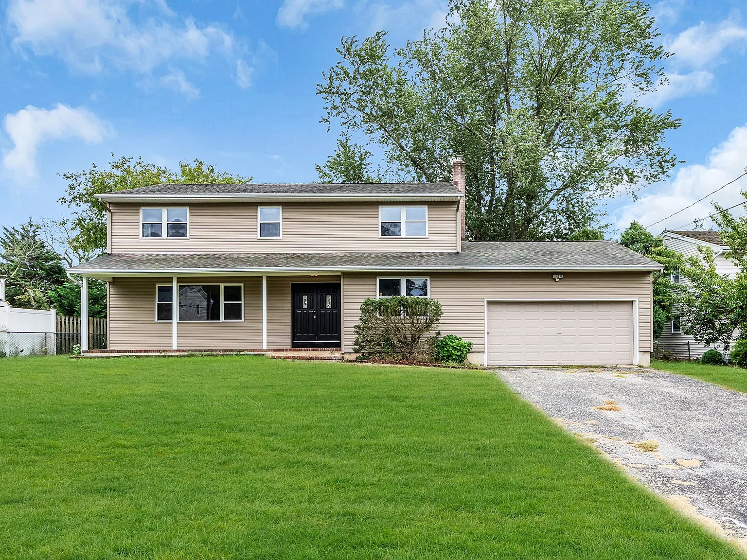 4 bed, 2225 sqft, $3,800 — Photo 1