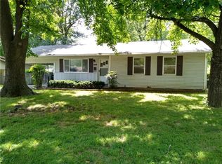 908 N 10th St, Rogers, AR 72756