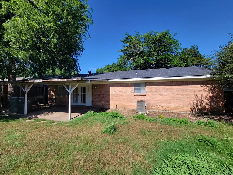 2013 Victoria Dr — Photo 12