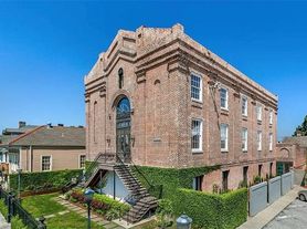 709 Jackson Ave, New Orleans, LA