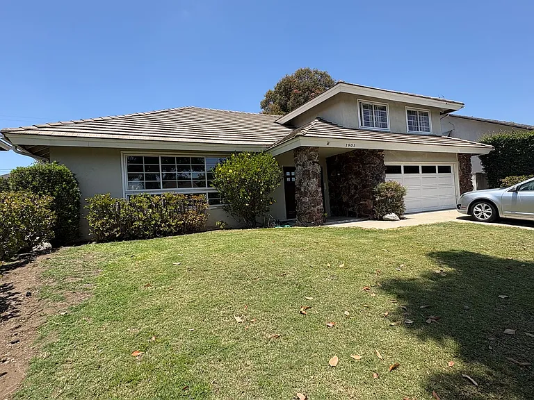 1901 E Catalina Ave — Photo 1