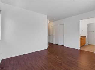1824 Crystal Gem St, Las Vegas, NV 89106
