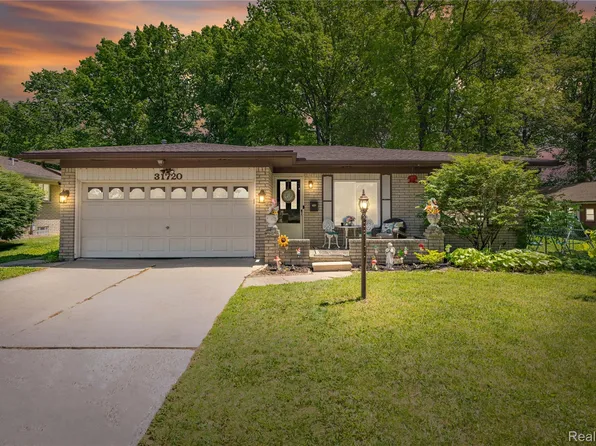 31720 Kelly Rd, Roseville, MI 48066