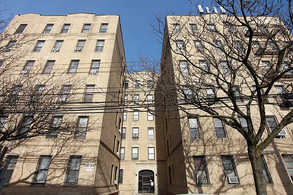 Sold by Ian Alexander Realty Group LLC | media 8