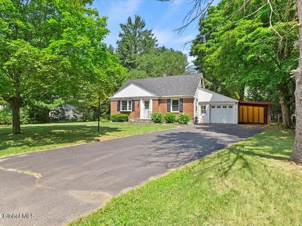 33 Harlau Drive, Glenville, NY 12302