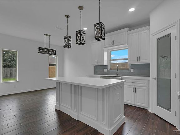 5th image of 3509 E McGrady St