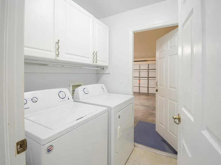 4913 Cromey Rd — Photo 10
