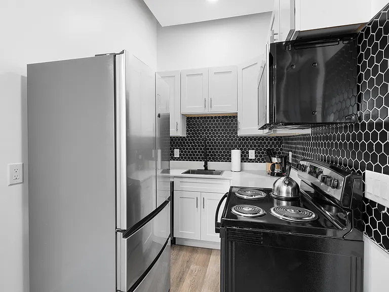 1301 E Columbus Dr #B — Photo 7