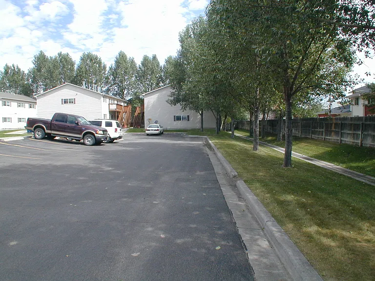 3830 Gregg Way — Photo 10