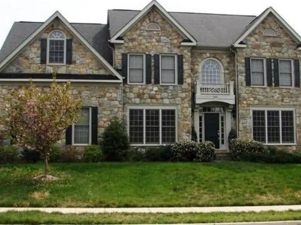 12611 Crabtree Falls Dr, Bristow, VA 20136