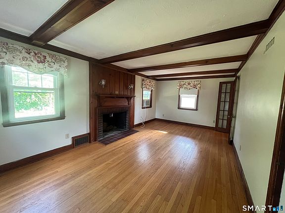 5th image of 210 Ridge Road