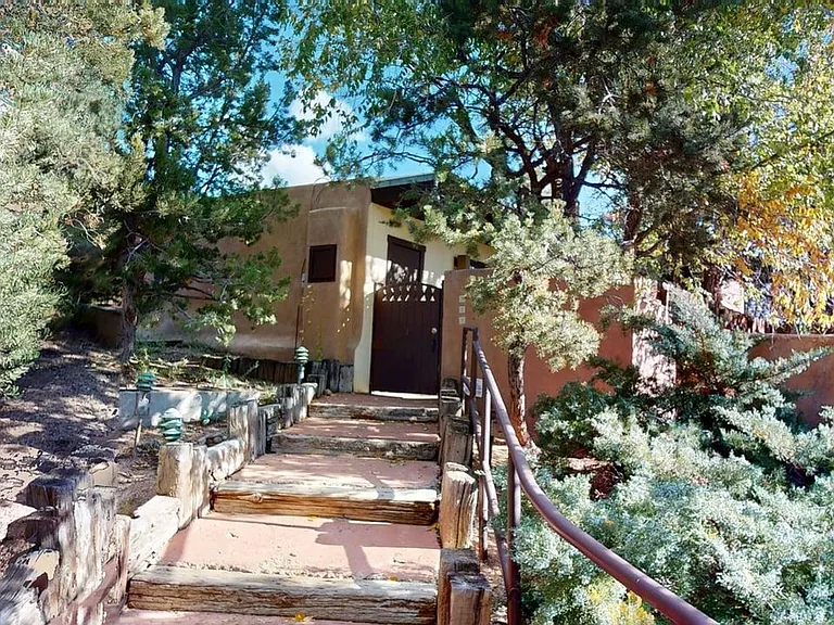 948 Los Lovatos Rd — Photo 16