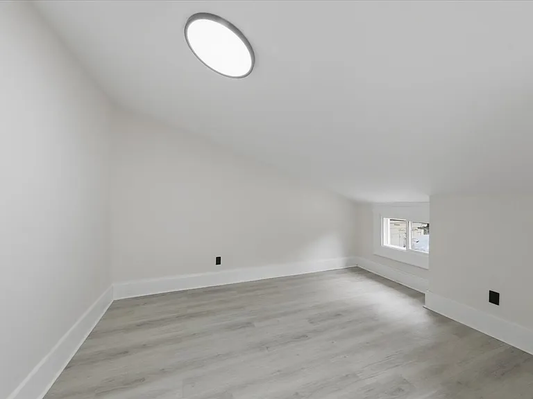 2502 Halstead St — Photo 26