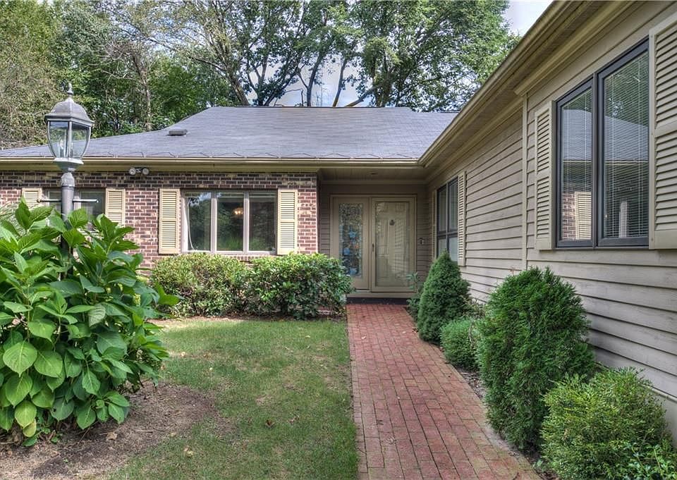 1st image of 128 Pine Glen Dr #128