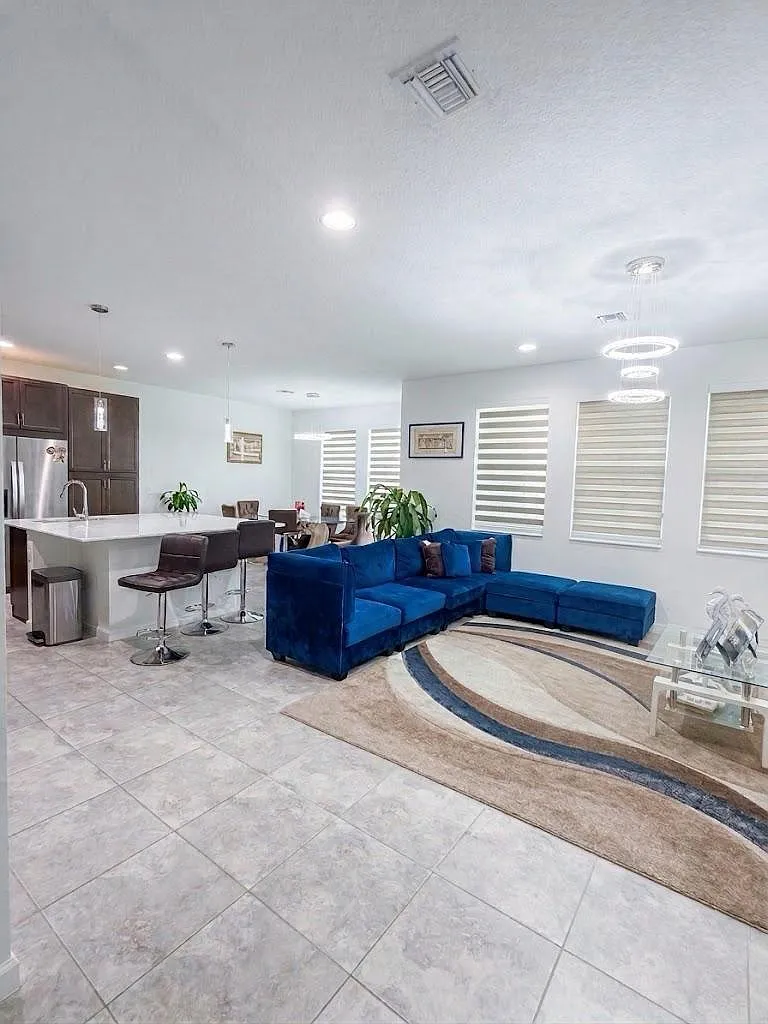3 bed, 2.5 bath, 2138 sqft, $3,500 — Photo 4