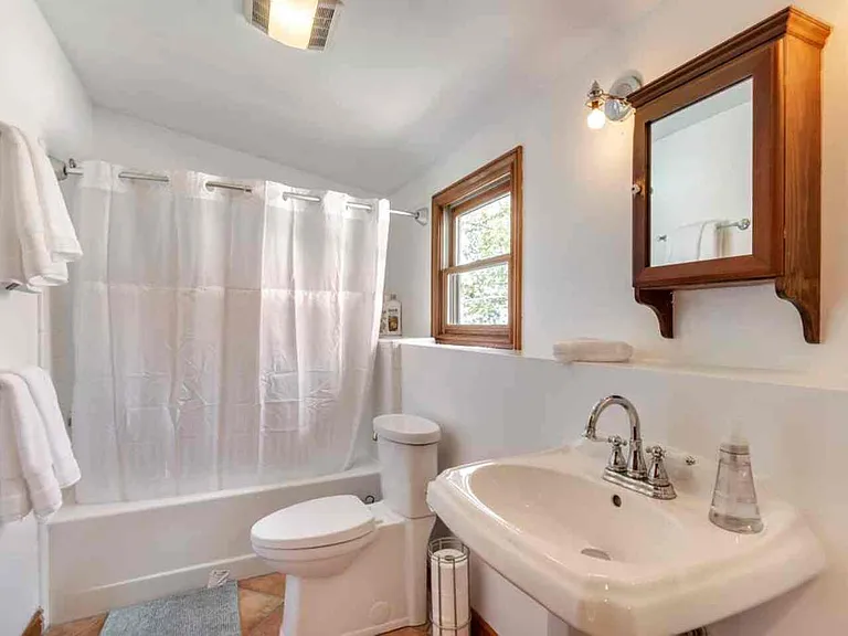 309 N Almond St — Photo 24