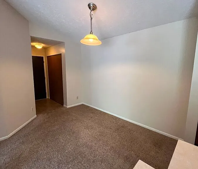 24 Woodland Hills Dr #11 — Photo 9