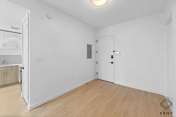 Rented by ERNY LLC | media 14