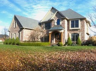 2067 Woodcreek Dr, Avon, IN