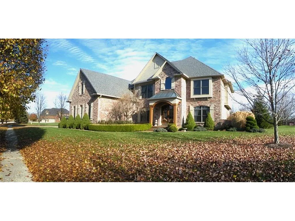 2067 Woodcreek Dr photo 1