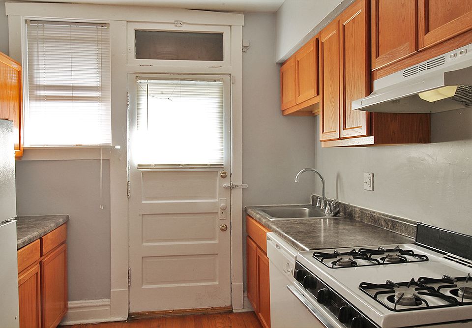 238250 Washington Blvd. and 347357 S. Harvey Ave 238 Washington