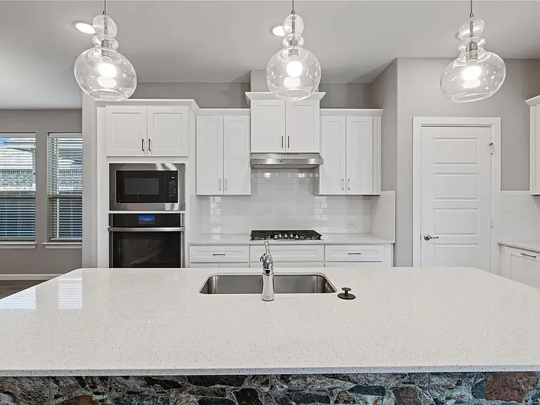12405 Iveson Dr — Photo 9