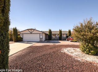 15716 Winnebago Rd, Apple Valley, CA 92307