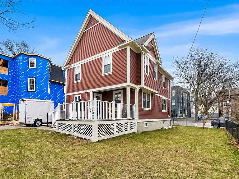 77 Cedar St — Photo 24
