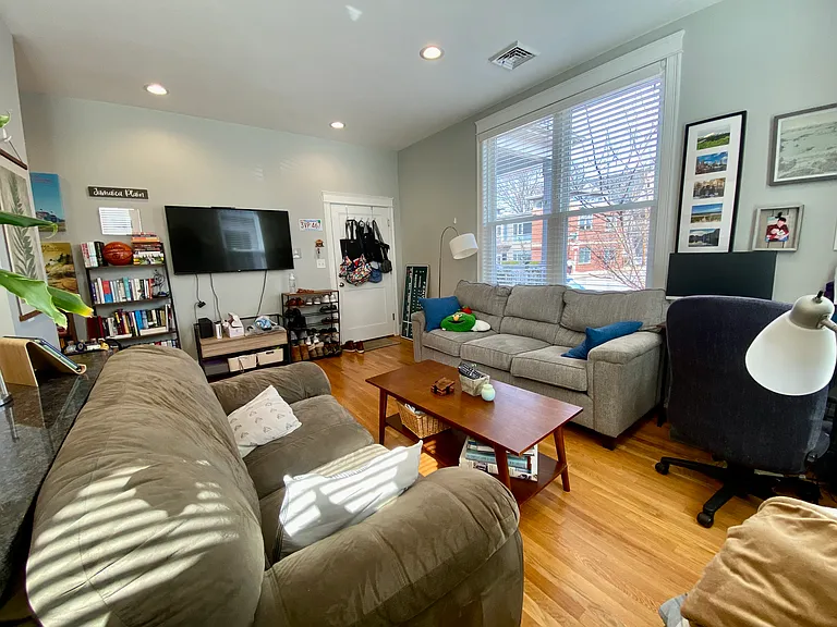 405 S Huntington Ave #1L — Photo 4