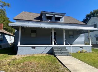 616 Elizabeth St, Clinton, SC 29325