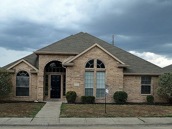 2nd image of 1118 Barrymore Ln