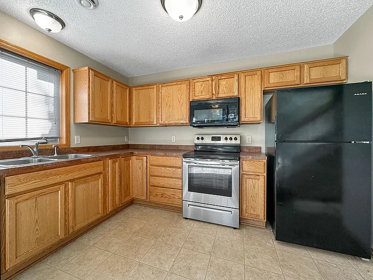 16421 Elm Creek Ln — Photo 5