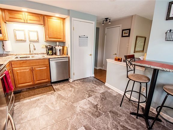 3rd image of 3051 Dara Dr