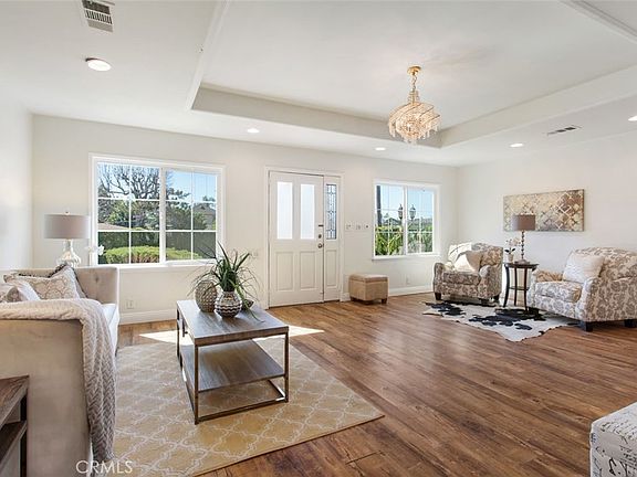 4th image of 8541 Duarte Rd