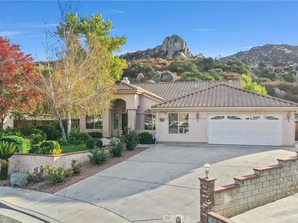 1385 Jones St, Hemet, CA 92543