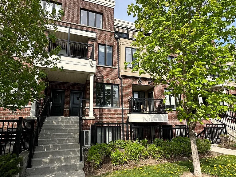 10 Carnation Ave #7 — Photo 1