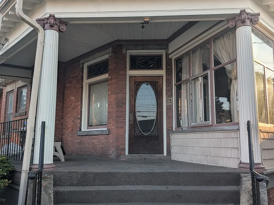 601 Crescent Ave #1