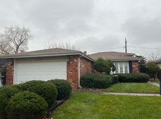 1270 S Leslie Ln, Des Plaines, IL 60018