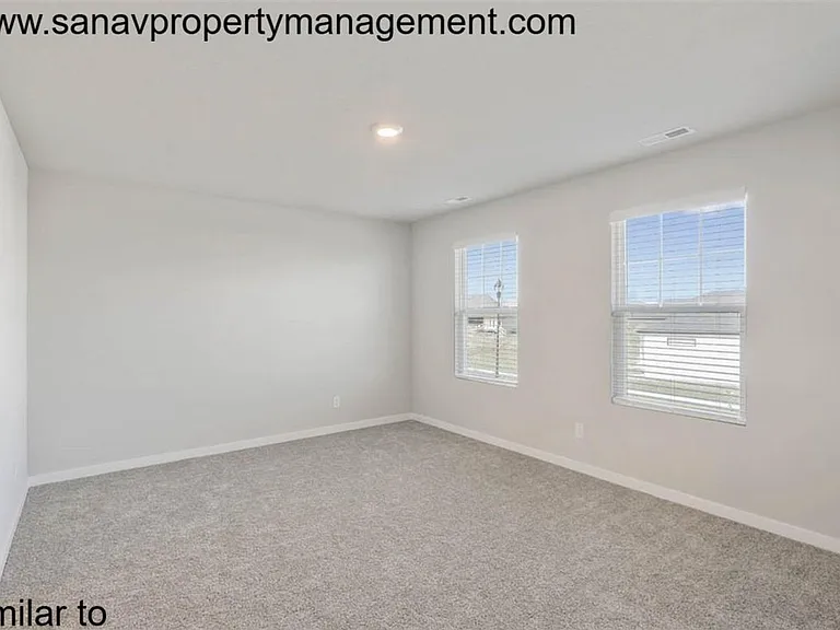 2404 SW Plaza Pkwy — Photo 14