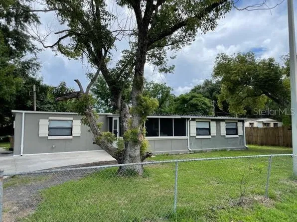 305 E Miami Ter, Kissimmee, FL 34741