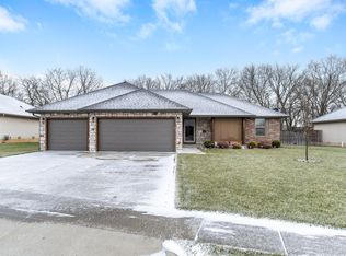 2062 S Thomas Dr, Ozark, MO 65721