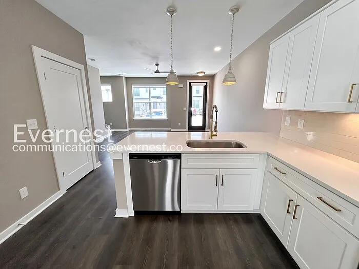 303 Jeffries Way — Photo 8