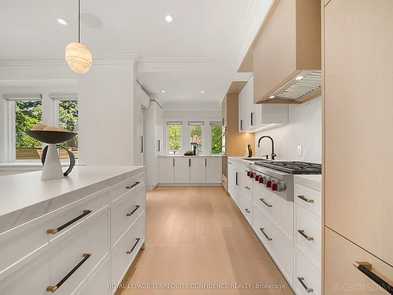 68 Cranbrooke Ave — Photo 10