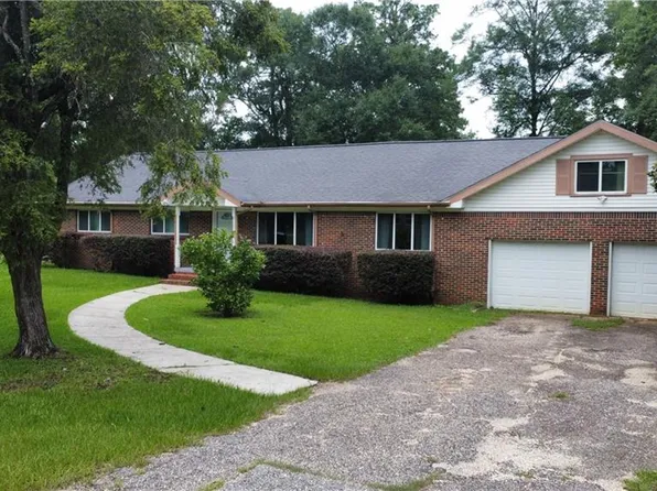 302 Valley Rd, Chickasaw, AL 36611